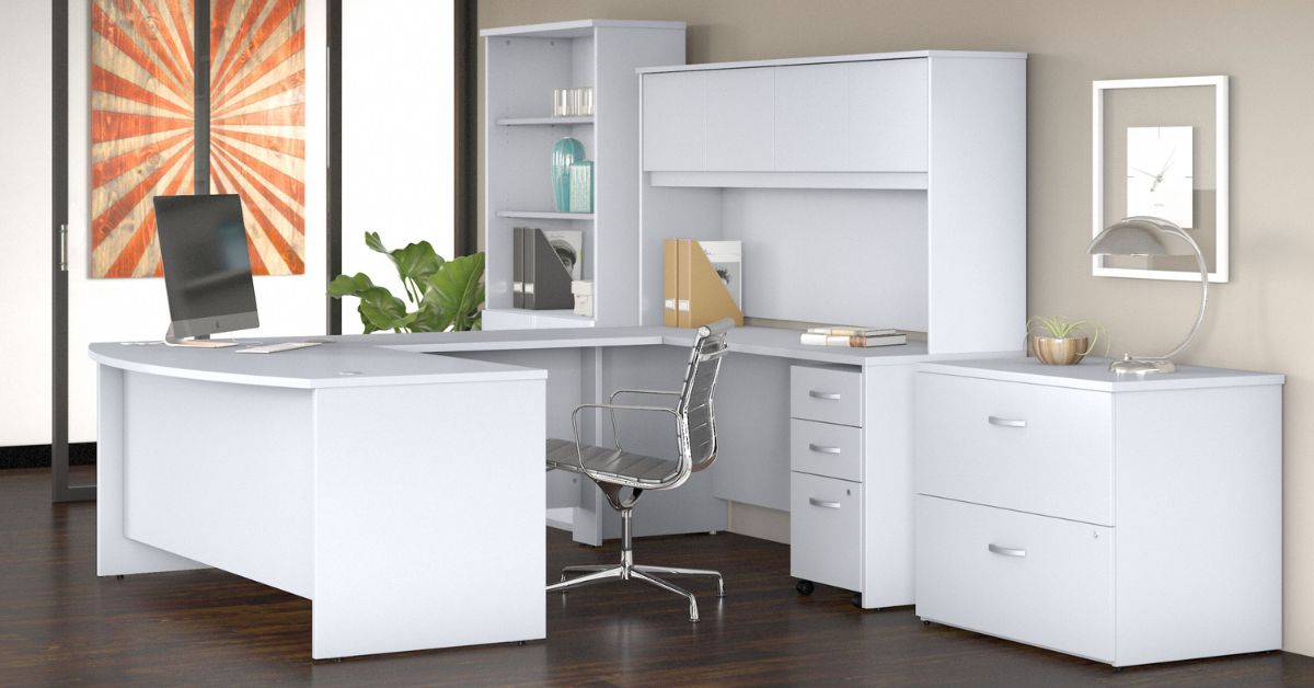 How To Choose the Right Desk Shape for Your Office Layout