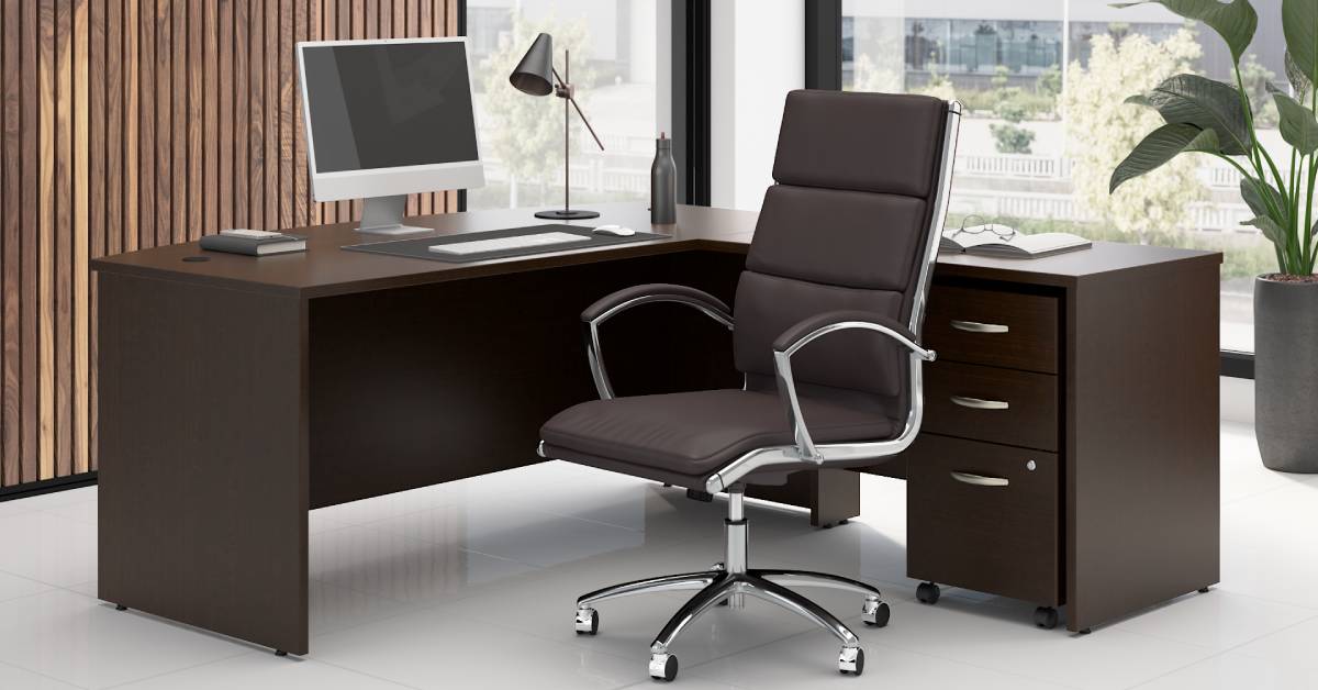 How Table Shape Affects Collaboration in Meetings